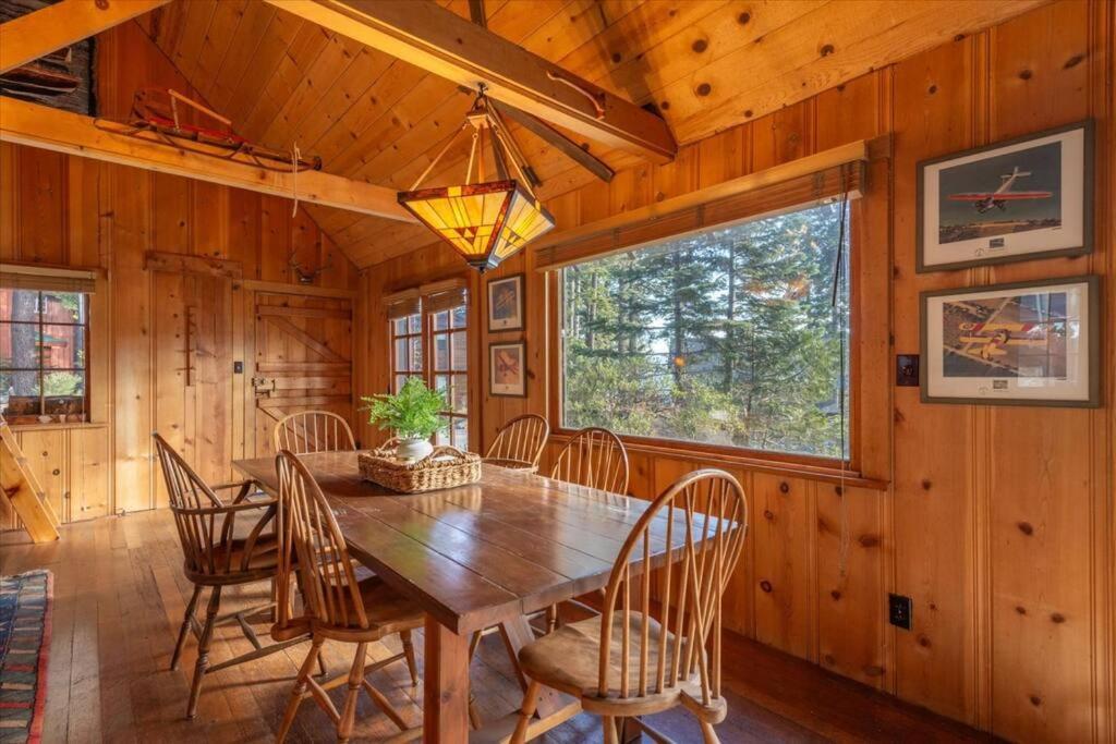 Coziest Cabin In Tahoe W Stone Fireplace Comfy Beds Close To Slopes & Lake Carnelian Bay Bagian luar foto