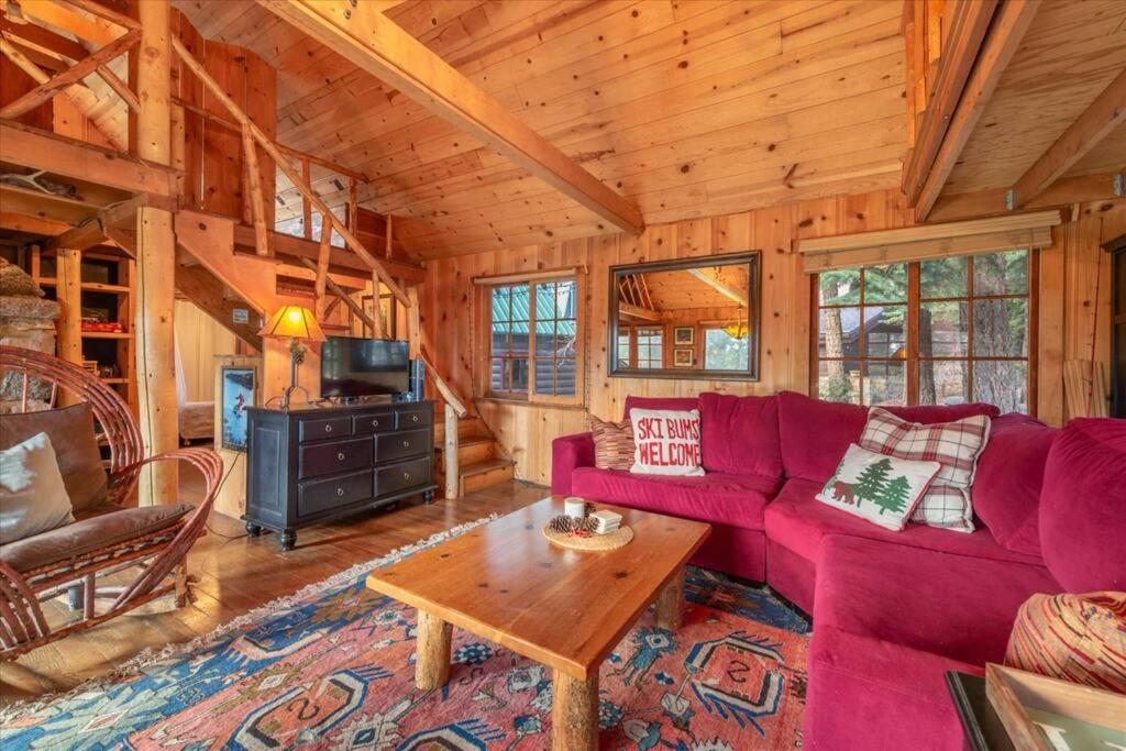 Coziest Cabin In Tahoe W Stone Fireplace Comfy Beds Close To Slopes & Lake Carnelian Bay Bagian luar foto